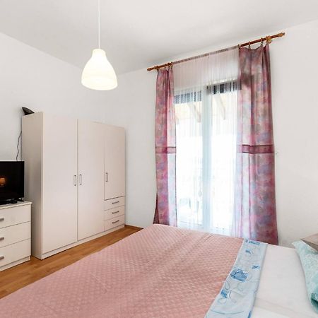 Apartment Lara ตรีบูนย์ ภายนอก รูปภาพ