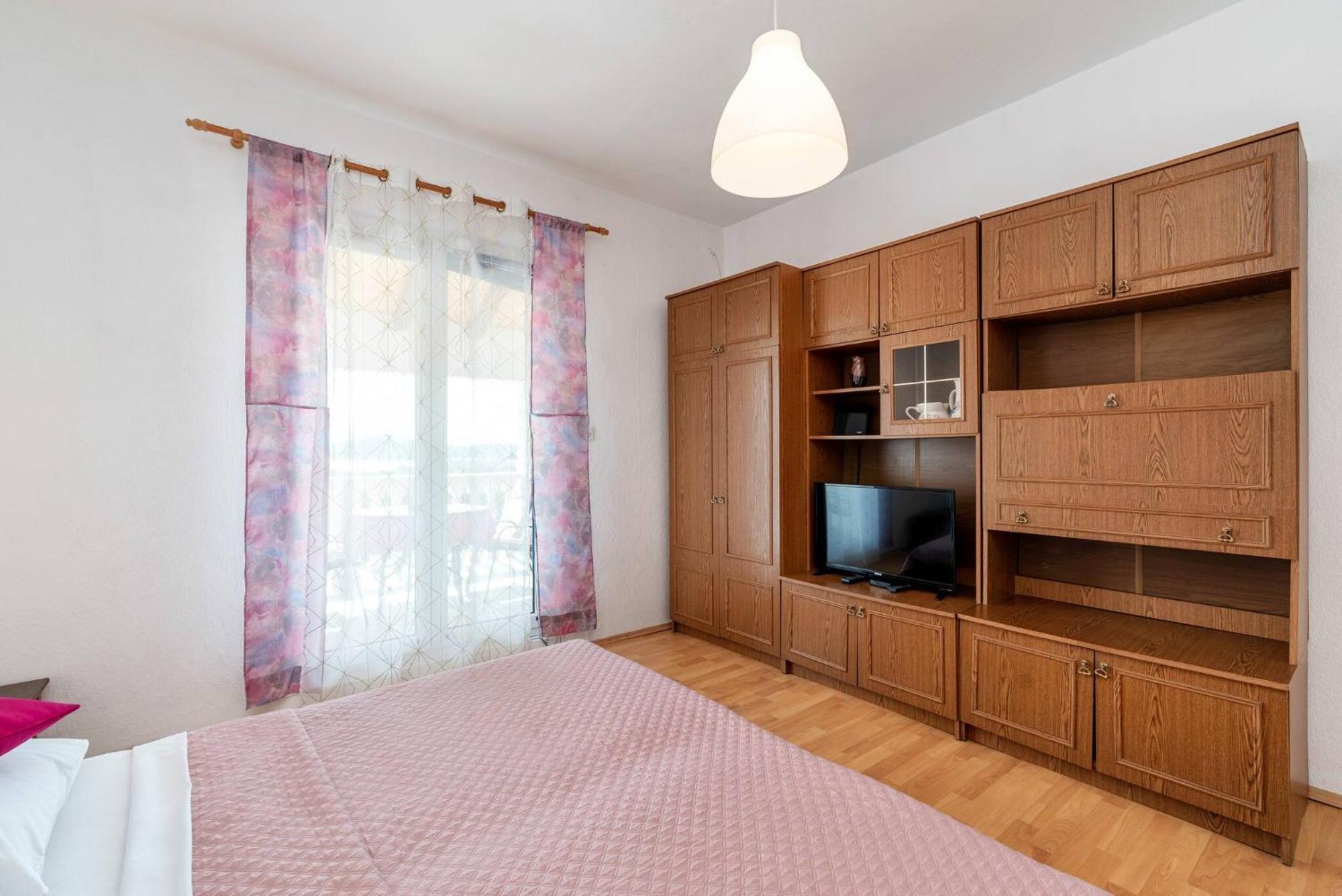 Apartment Lara ตรีบูนย์ ภายนอก รูปภาพ