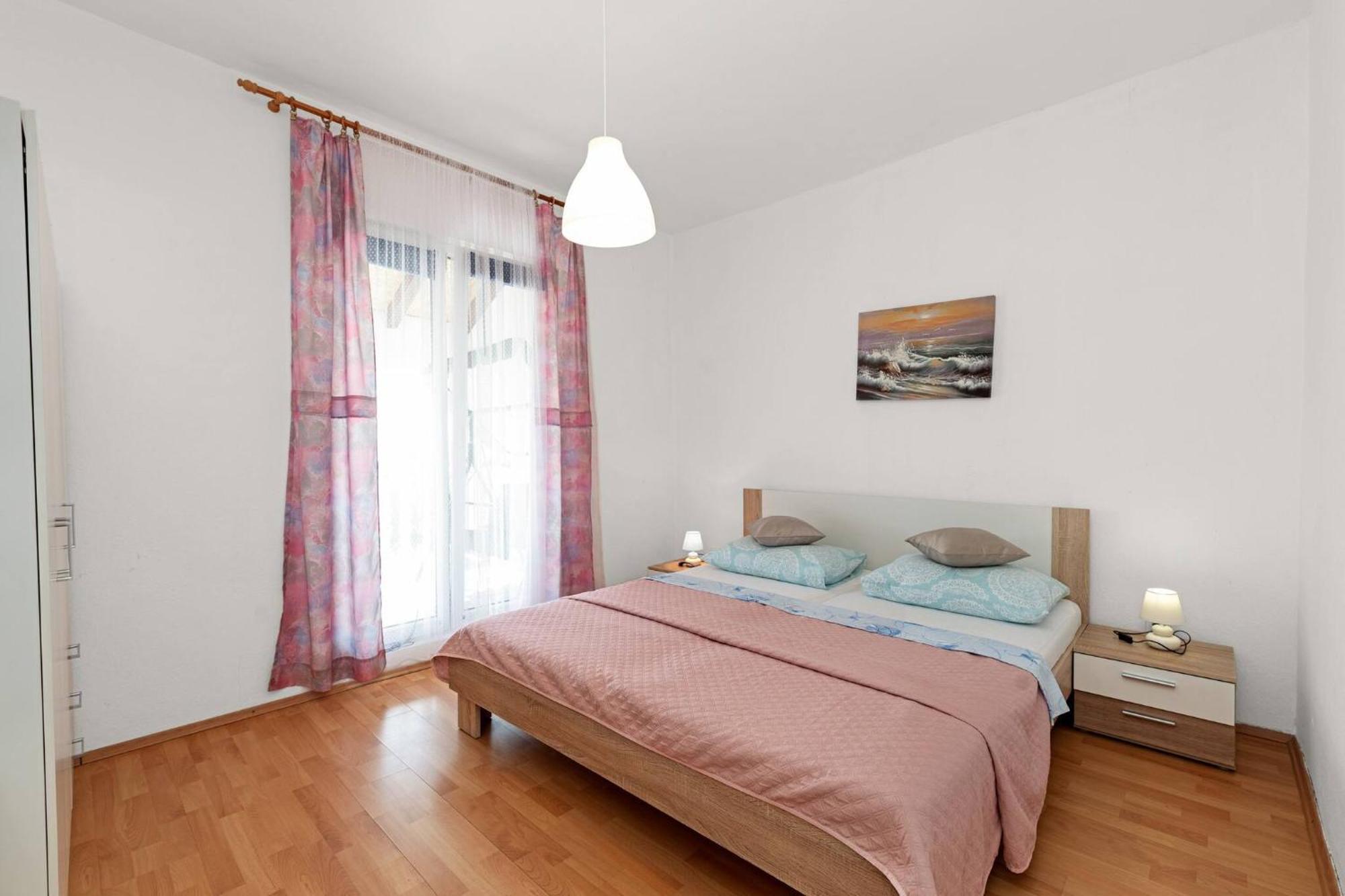 Apartment Lara ตรีบูนย์ ภายนอก รูปภาพ